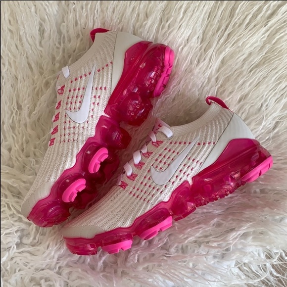NWT Nike Air Vapormax Flyknit - Picture 4 of 7